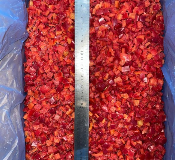 Перец красный кубик